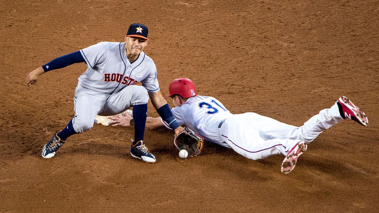 Astros win 9th in a row with 6-5 win over Rangers